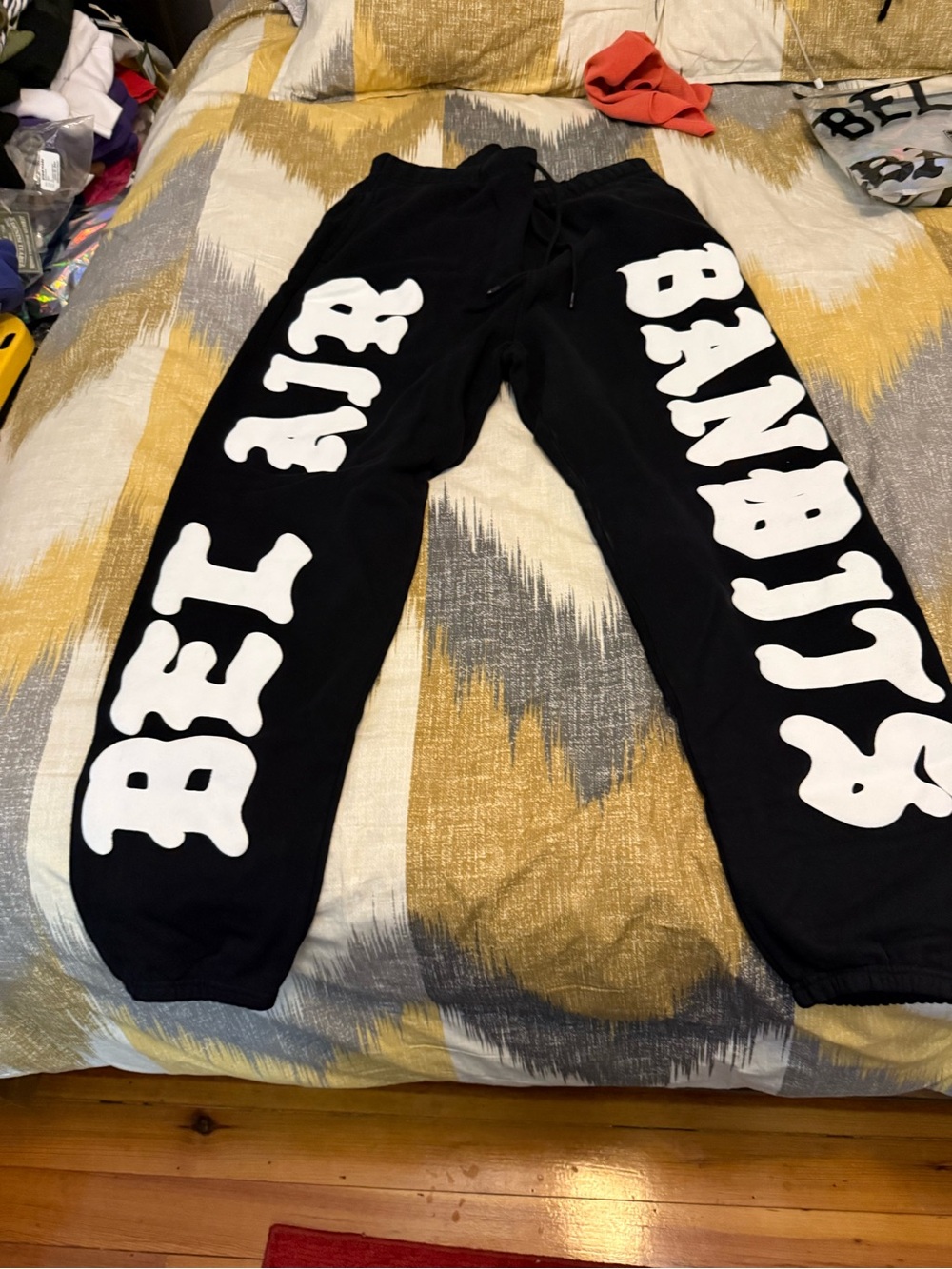 Bell Air Bandits Black Men’s Sweatpants Size 2X